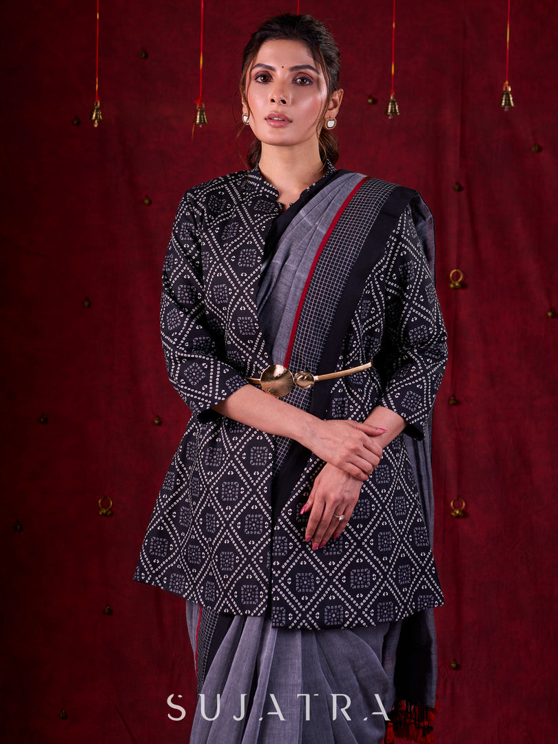 Grey Mul Cotton Saree with Checkered Border & Red Tassel Detailing