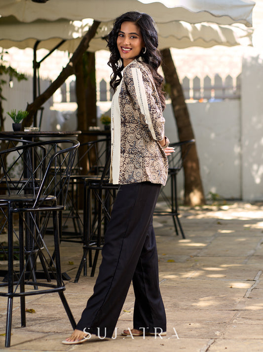 Off-White Panelled Cotton Flex Shirt with Traditional Kalamkari Print Highlights