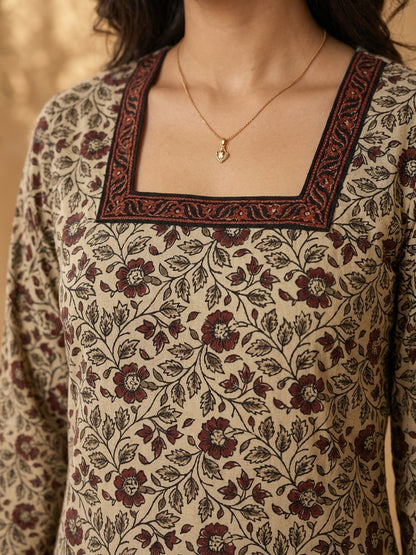 Cream Floral Print Kurta with Square Neckline & Ajrakh Border Accents