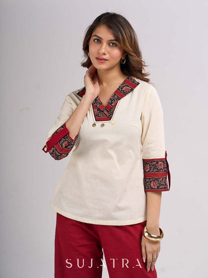 Off White Cotton Flex Top with Statement Floral Printed Collar & Cuff Highlighted with Handcrafted Kantha