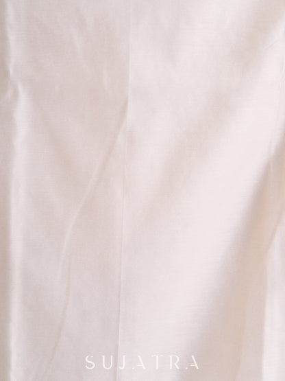 Elegant White Cotton Silk Kurta with Artisanal Hand-Painted Yoke