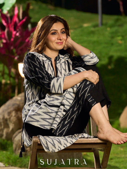 Monochrome Ikat Kurta in Handloom Cotton Weave