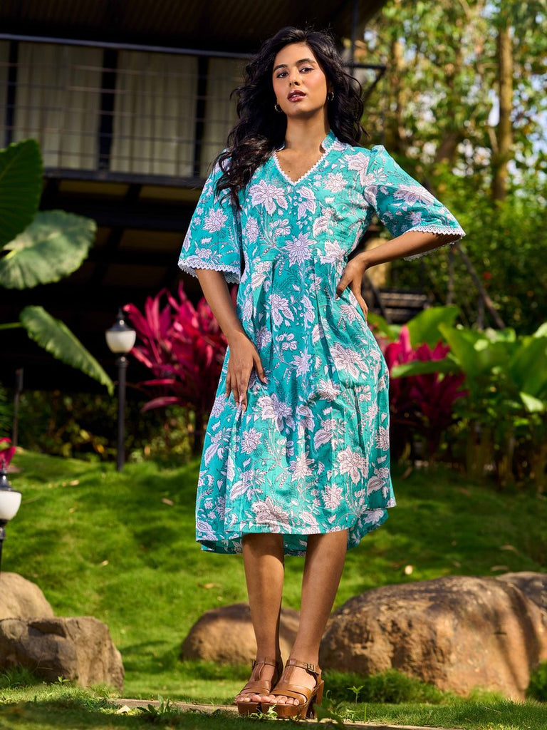Sea Green Floral Cotton Dress with Lace-Trimmed Neckline and Puffy Sleeves