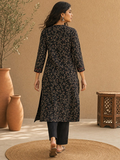 Ebony Black Floral Printed Cotton Kurta with Collared Neckline & Maroon Accents