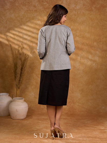 Tailored Grey White Ikat Cotton Cropped Jacket with Front Pockets and Black Border Detail
