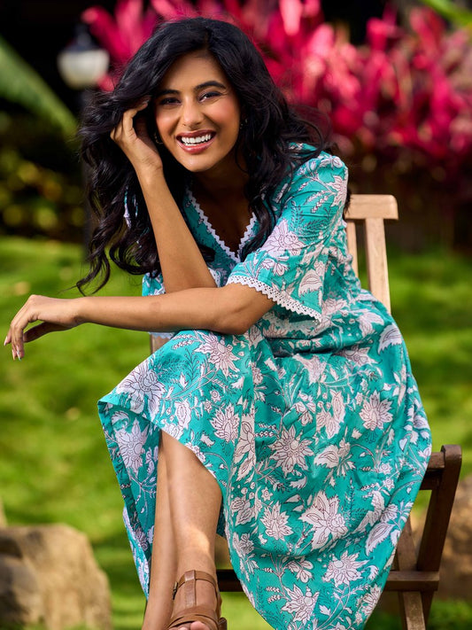 Sea Green Floral Cotton Dress with Lace-Trimmed Neckline and Puffy Sleeves