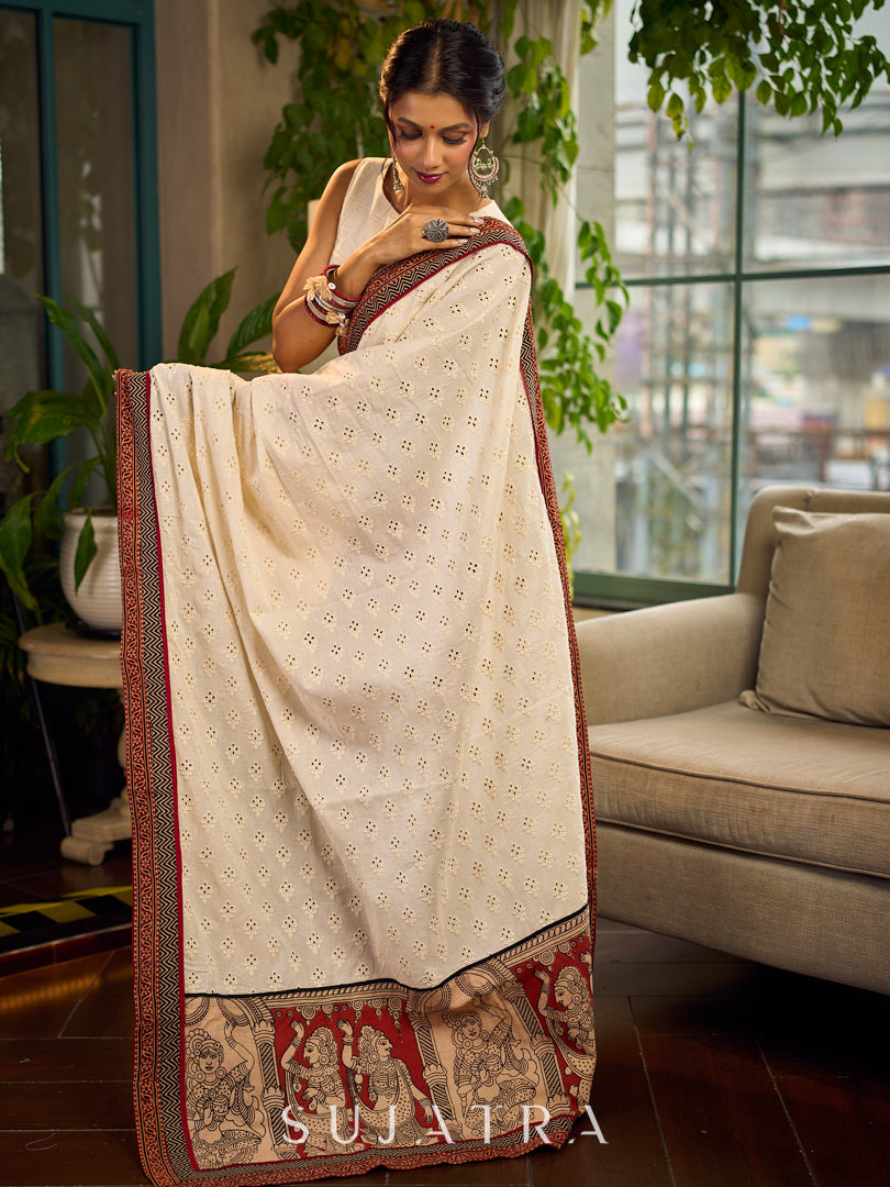 Elegant White Hakoba Cotton Saree with Rust-Red Kalamkari Print & Ajrakh Chevron Border