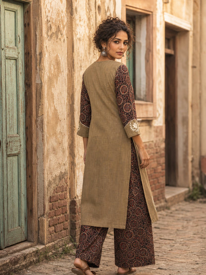 Elegant Beige Kurta with Ajrakh Print Yoke & Paisley Embroidery