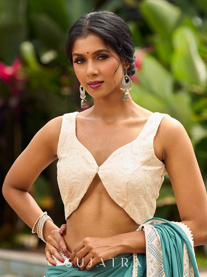 Classic Ivory Sleeveless Hakoba Blouse with Minimal Detailing