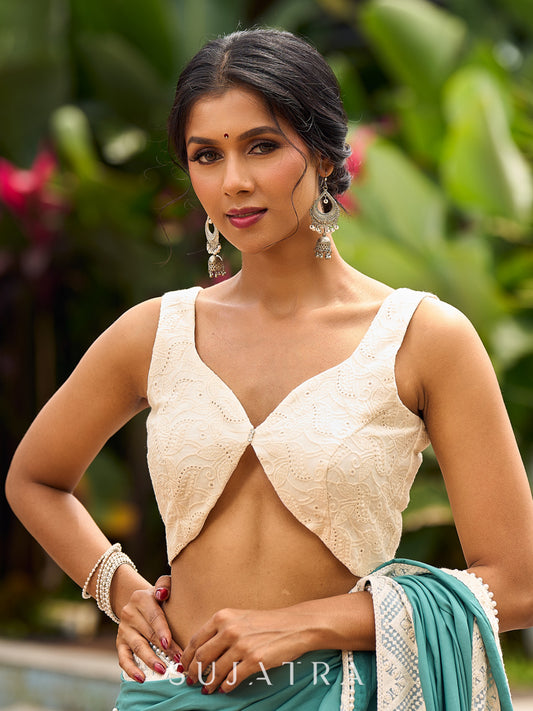 Classic Ivory Sleeveless Hakoba Blouse with Minimal Detailing