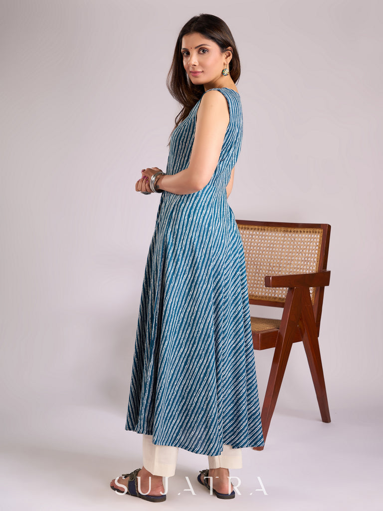Graceful Blue Striped Viscose Flared Sleeveless Kurta