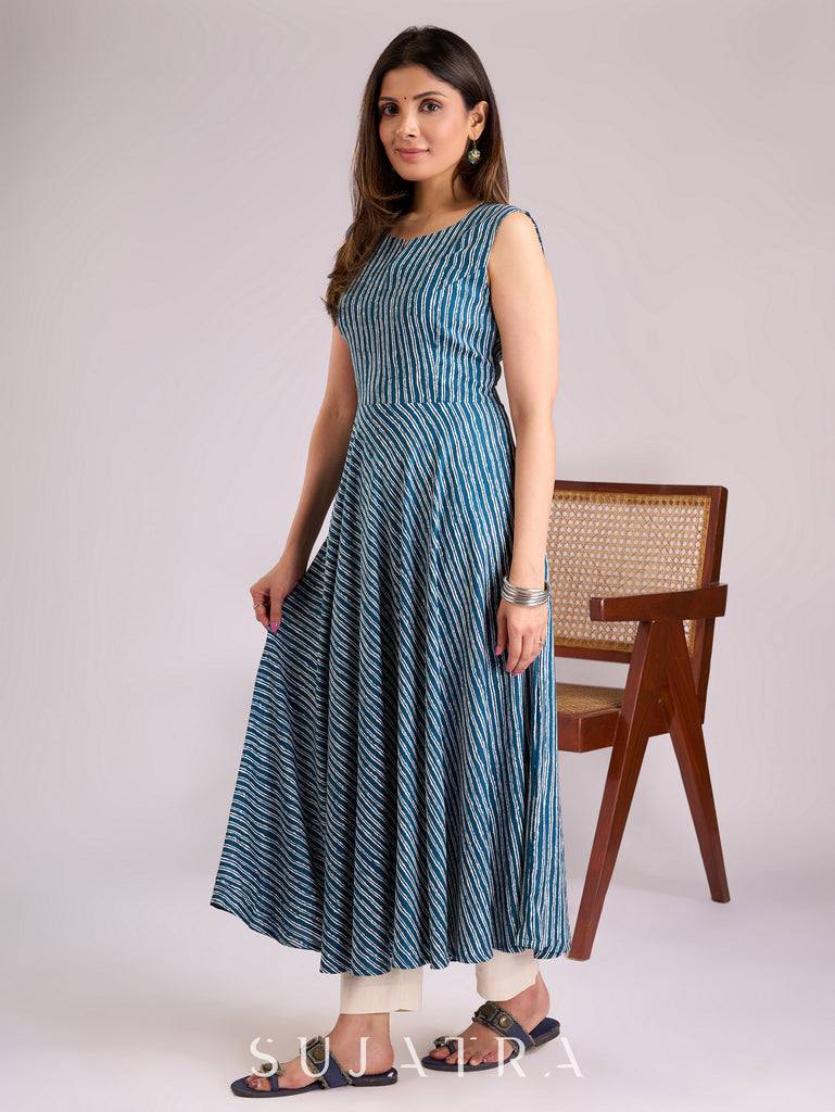 Graceful Blue Striped Viscose Flared Sleeveless Kurta