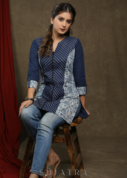 Blue cotton indigo tunic with front zip opening