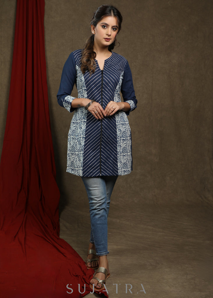 Blue cotton indigo tunic with front zip opening