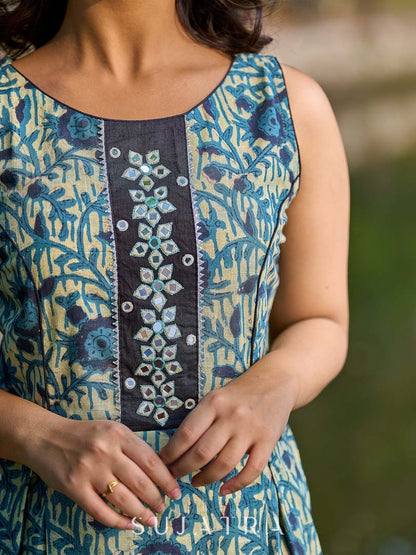 Artisan Indigo Floral Kurta with Black Mirror Work and Pleated Yoke Silhouette