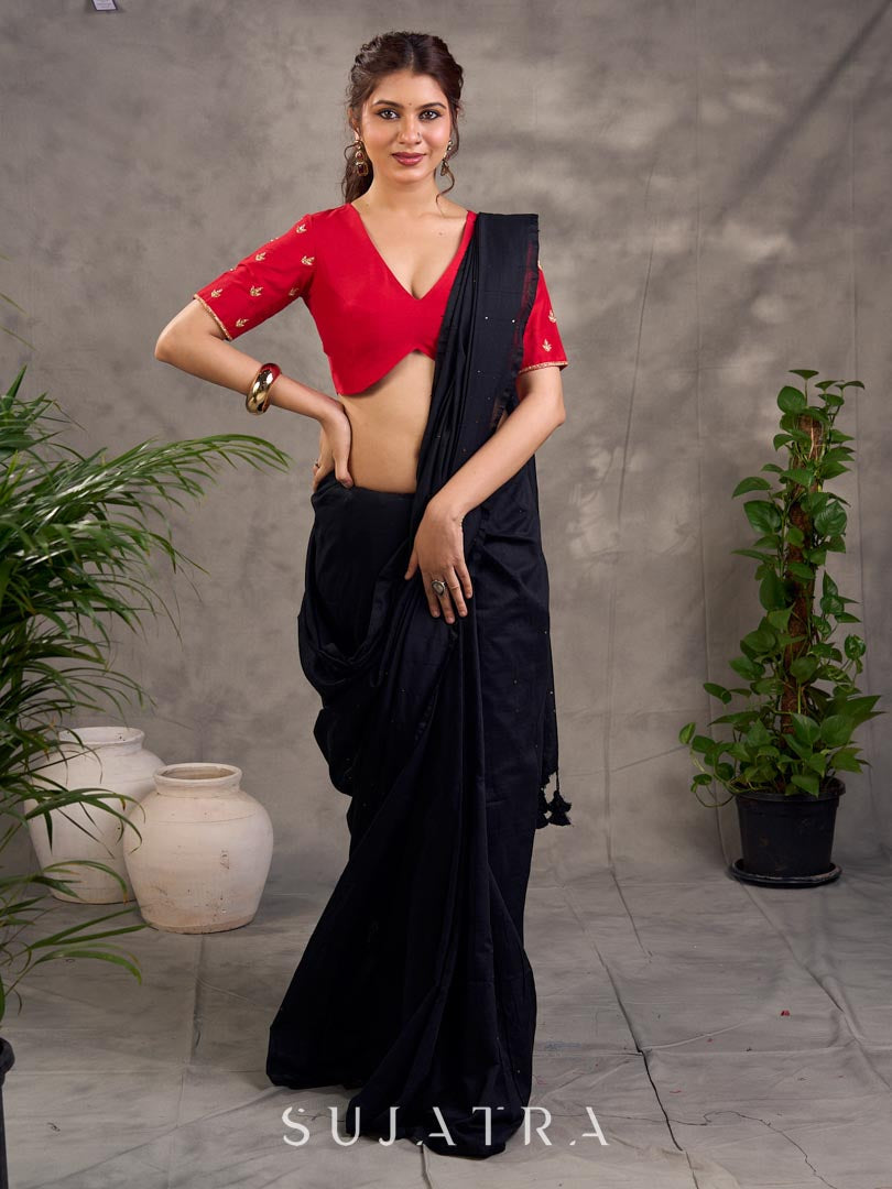 Effortless Black Cotton Saree with Minimal Embellishment