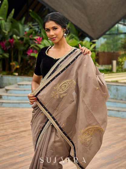 Contemporary Beige Chanderi Silk Saree with Black-Gold Woven Border & Embroidered Pallu