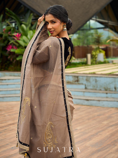 Contemporary Beige Chanderi Silk Saree with Black-Gold Woven Border & Embroidered Pallu