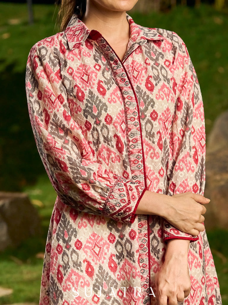 Textured Hakoba Kurta with All-Over Print and Elegant Embroidery Highlights