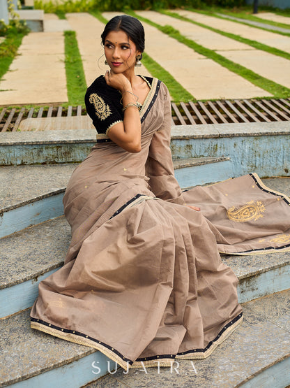 Contemporary Beige Chanderi Silk Saree with Black-Gold Woven Border & Embroidered Pallu