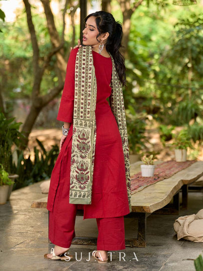 Graceful Beige Mul Cotton Dupatta with Traditional Print