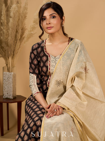 Artisan Noir Kurta Set with Intricate Appliqué & Kantha Work Silk Dupatta
