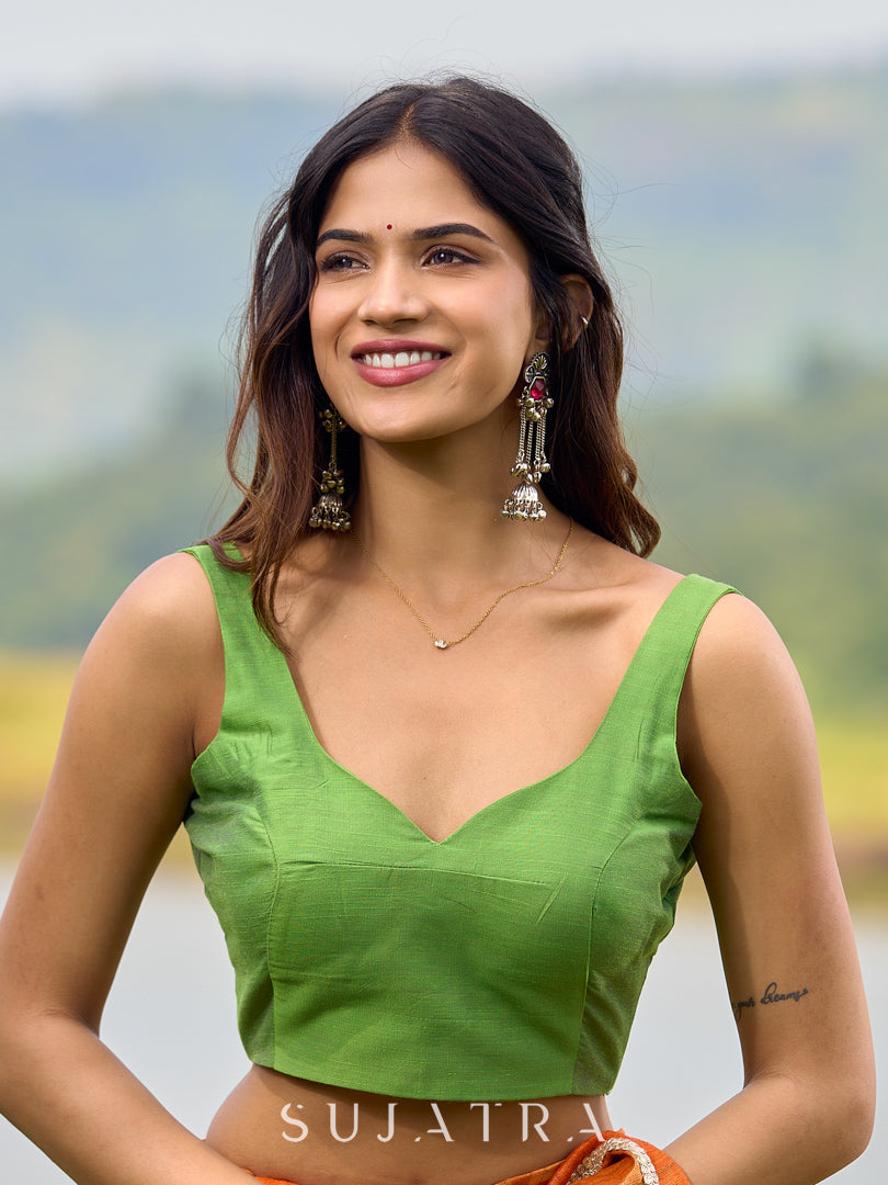 Refined Green Cotton Silk Sleeveless Blouse with Sweetheart Neckline