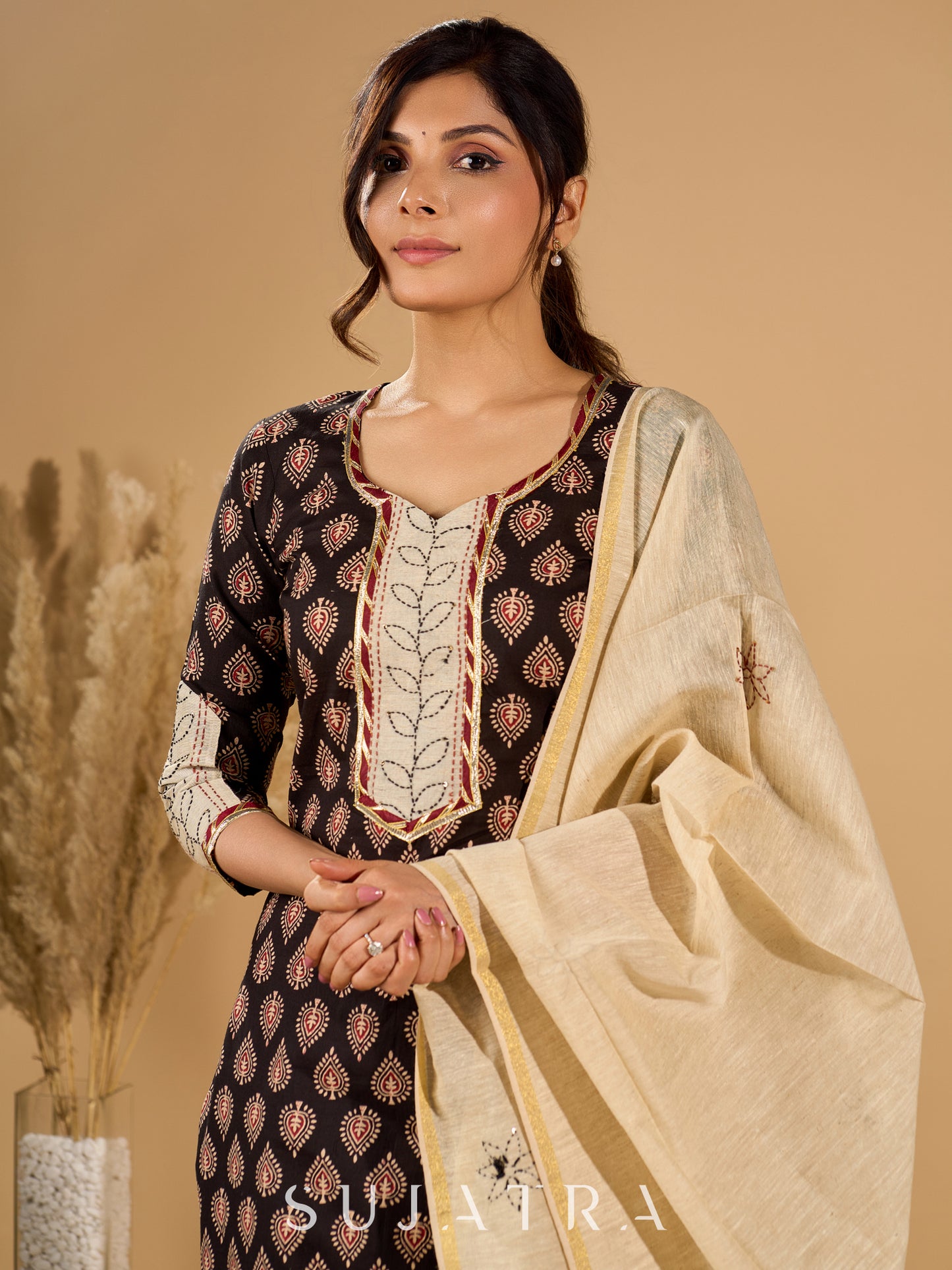 Artisan Noir Kurta Set with Intricate Appliqué & Kantha Work Silk Dupatta