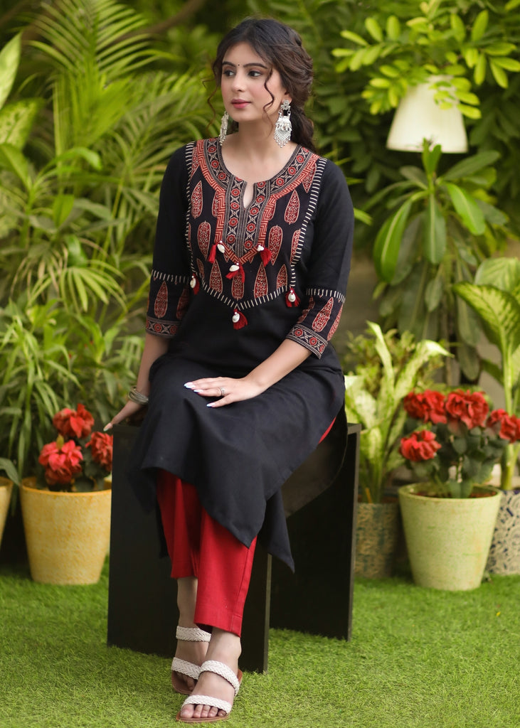 Buy Gerua Black Floral Print Kurta Pant Set With Dupatta for Women Online @  Tata CLiQ