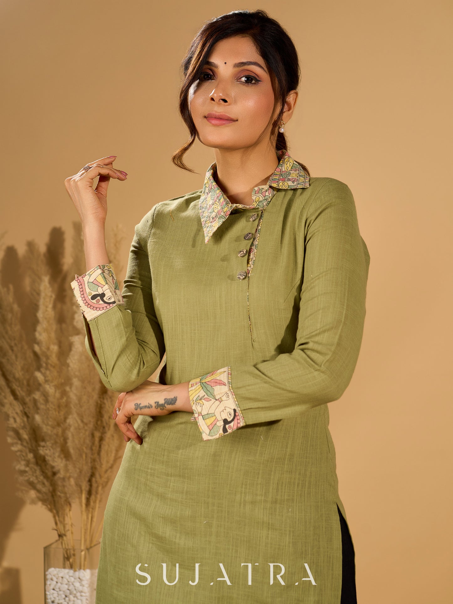 Meadow Mint Slub Kurta with Artistic Cuffs and Twisted Collar