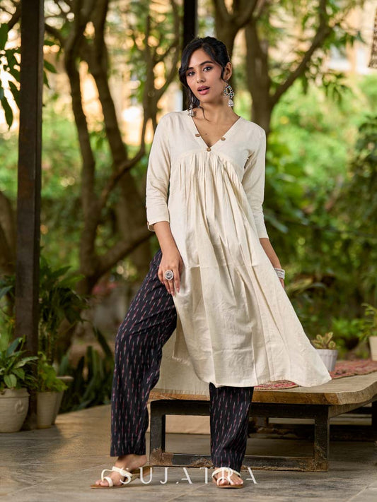 Elegant Off White Cotton Flex Gathered Kurta