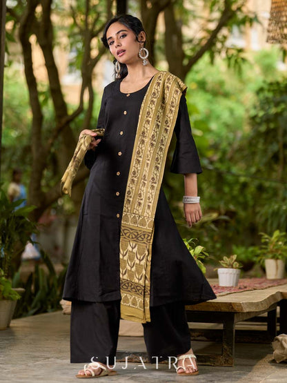 Elegant Black Cotton Kurta with Button Embellishments