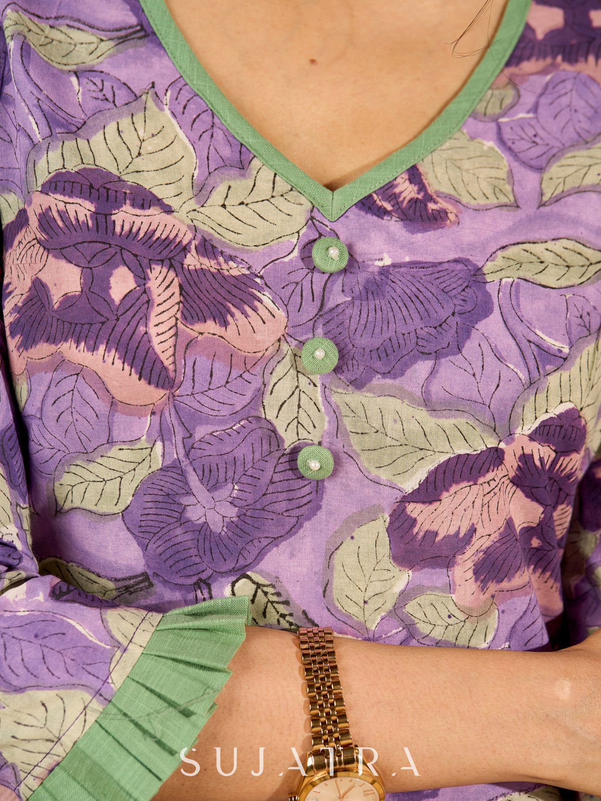 Dussehra Sale — Lilac Grace Printed Mul Cotton Kurta with Contrast Green Touches - Pant Optional