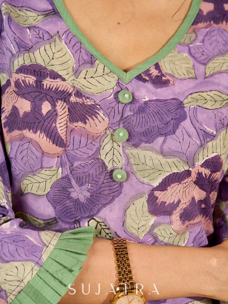 Lilac Grace Printed Mul Cotton Kurta with Contrast Green Touches