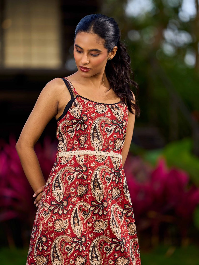 Chic Maroon Cotton Sleeveless Dress With Paisley Block Print And Lace Waist Detail