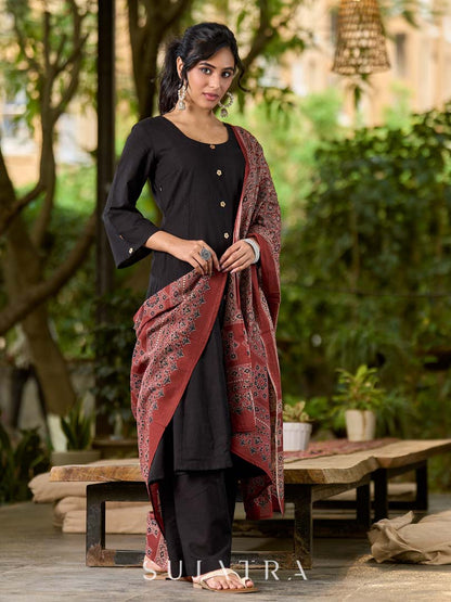 Deep Maroon Cotton Dupatta with Traditional Ajrakh Print