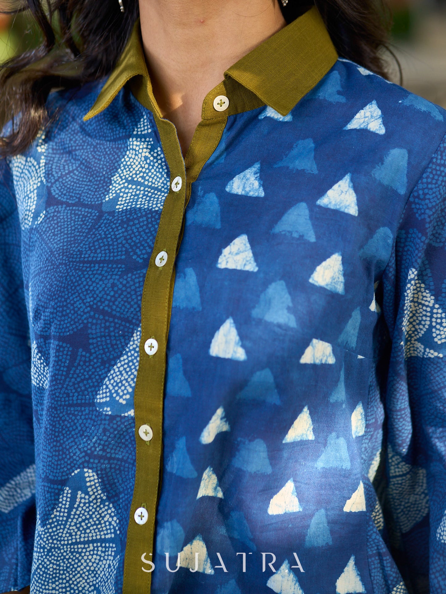 Indigo Contemporary Cotton Shirt with Geometric Pattern and Contrast Accents
