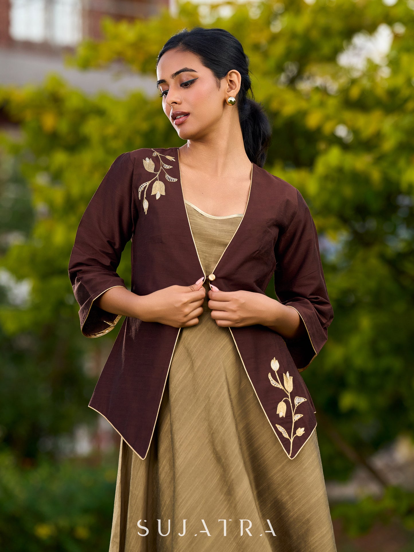 Refined Dark Brown Silk Jacket Featuring Embroidery and Shimmer-Lined Bell Sleeves