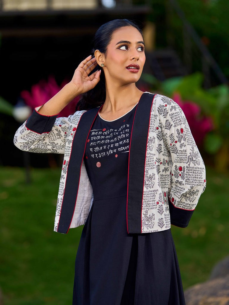 Graceful Black Rayon Pleated Dress with Script Art and Painted Hemline