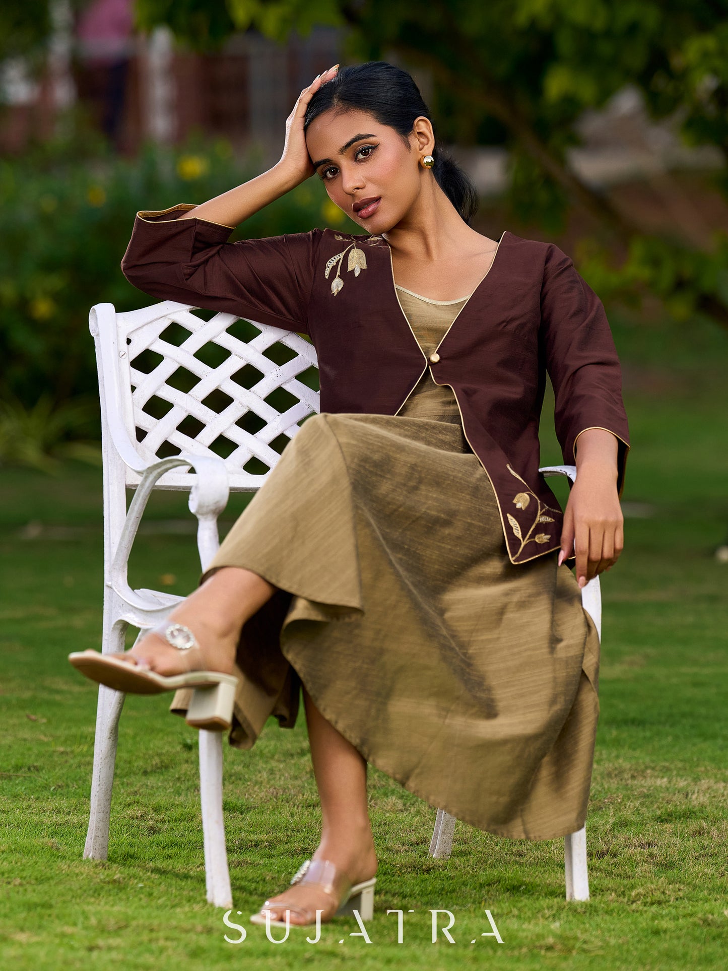 Refined Dark Brown Silk Jacket Featuring Embroidery and Shimmer-Lined Bell Sleeves
