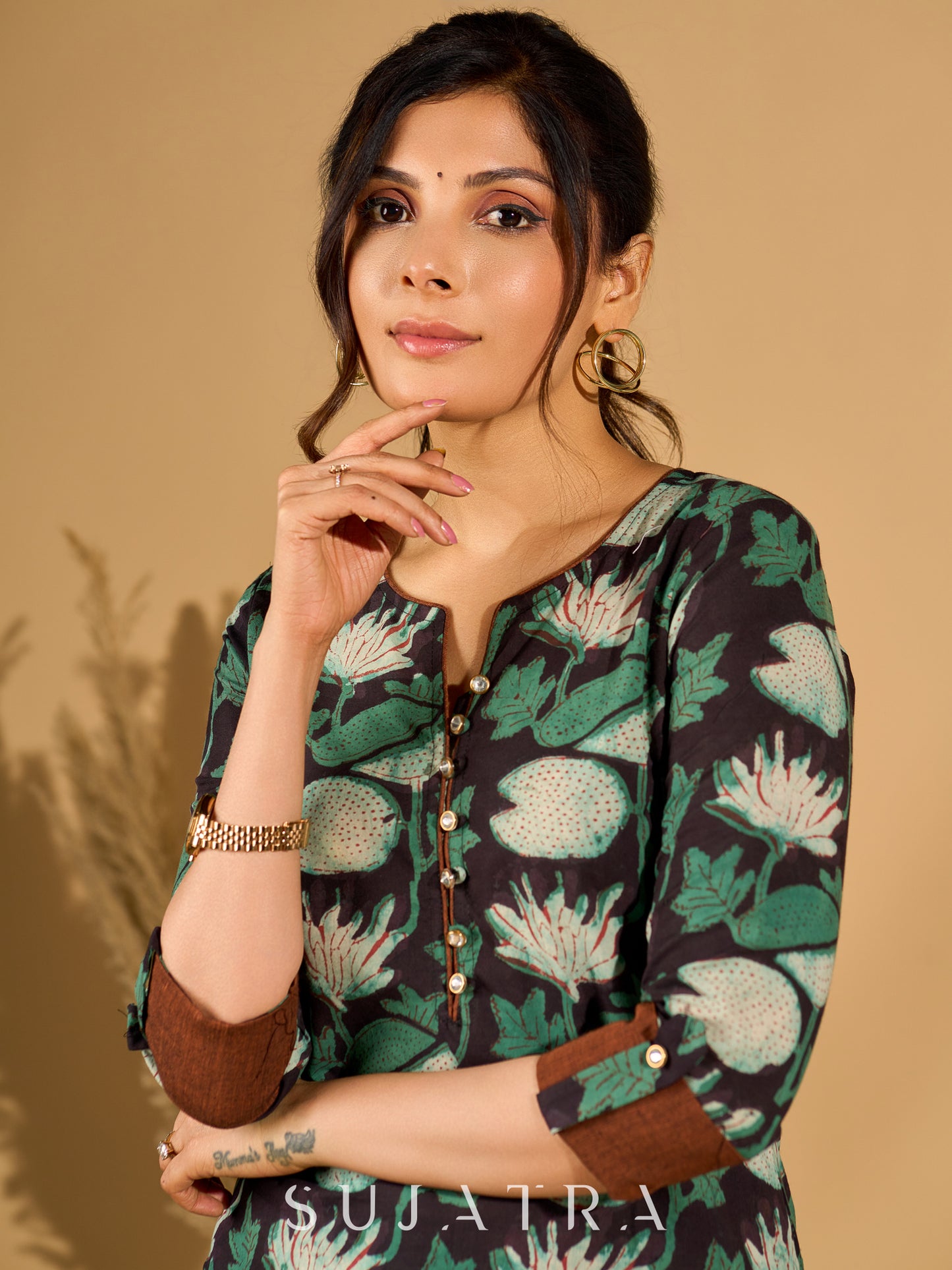 Blossomed Black Cotton Kurta with Contrasting Cuffs and Graceful Highlights