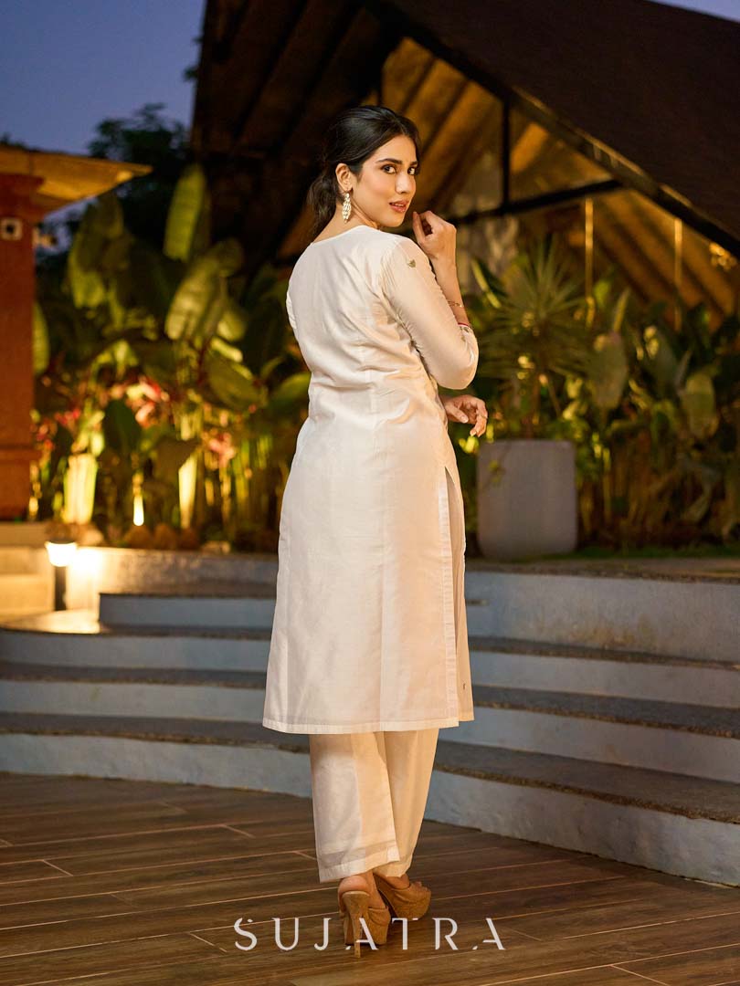 Contemporary White Chanderi Kurta with Minimal Hand Thread Embroidery & Gotapatti Work