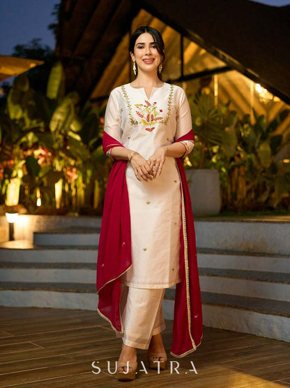 Contemporary Pink Georgette Dupatta with Delicate Mirror Work