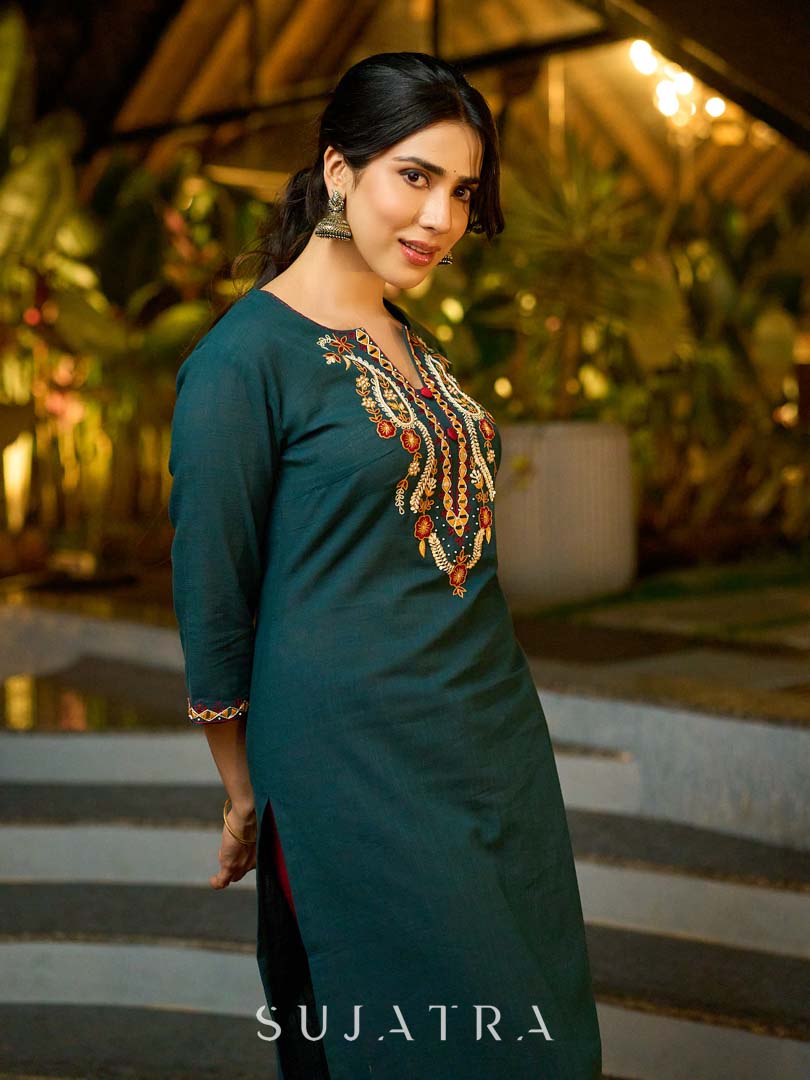 Graceful Teal Cotton Kurta Adorned with Intricate Paisley Embroidery