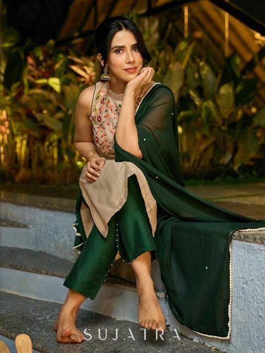 Chic Sleeveless Chanderi Beige Kurta with Minimal Floral Hand Embroidery