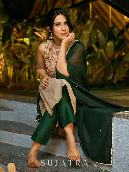 Chic Bottle Green Georgette Dupatta with Delicate Pearl Lace Embellishment