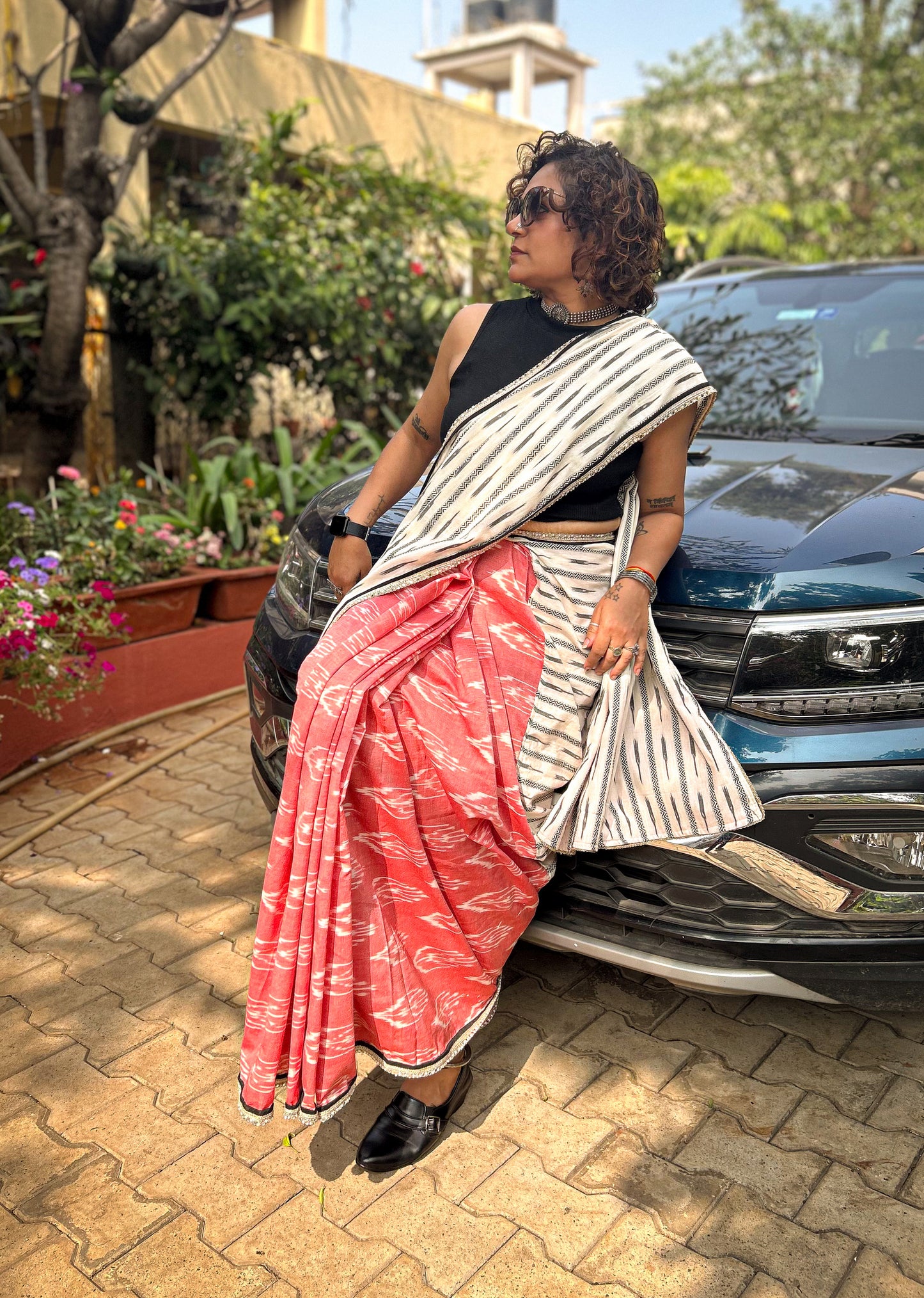 Classy white & pink Ikat combination cotton saree with zari highlights