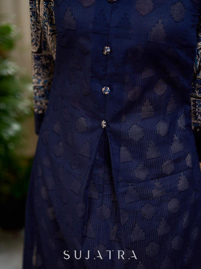 Dussehra Sale — Striking Navy Blue Jacquard Cotton Straight Kurta with Kalamkari Sleeves and Button Detail