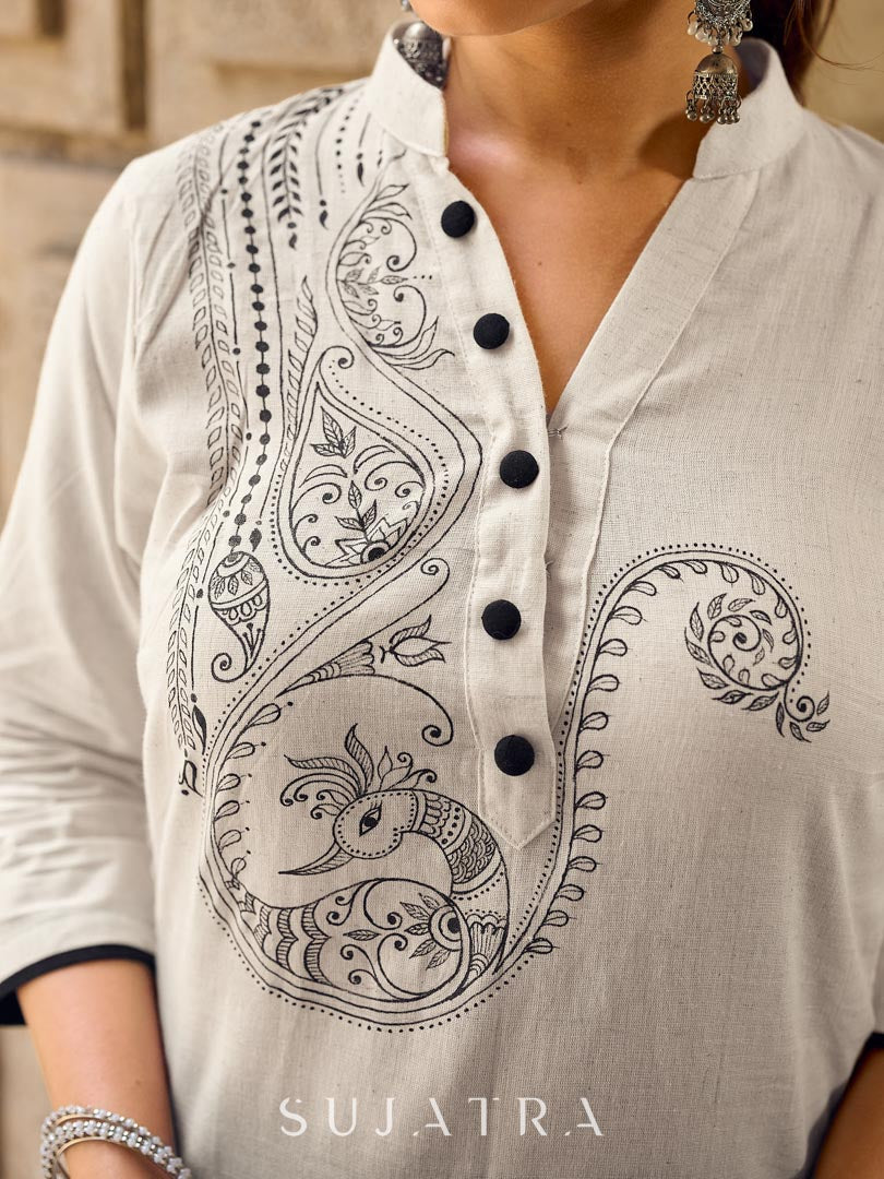 Simple Off-White Cotton Flex Straight Kurta with Minimal Hand Painting on Front & Sleeves