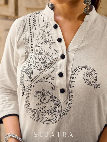 Simple Off-White Cotton Flex Straight Kurta with Minimal Hand Painting on Front & Sleeves